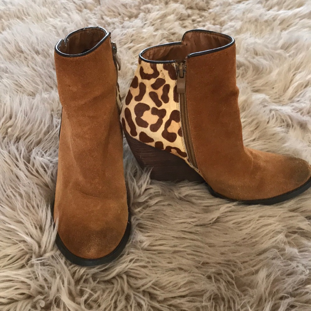 Very Volatile leopard print ankle booties